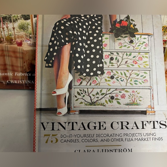Lot of 3 Vintage Style Decorating Books Crafts Farmhouse Cottage decor - Picture 11 of 11
